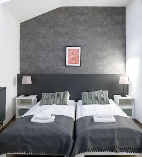 Modern In The Very Location 20