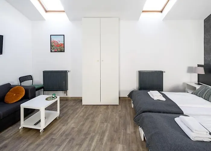 Modern In The Very Location 20